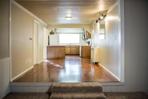 1827 11th St, Redding, CA 96001 photo 6