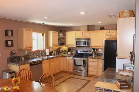 3307 Alexander Dr, Redding, CA 96002 photo 9