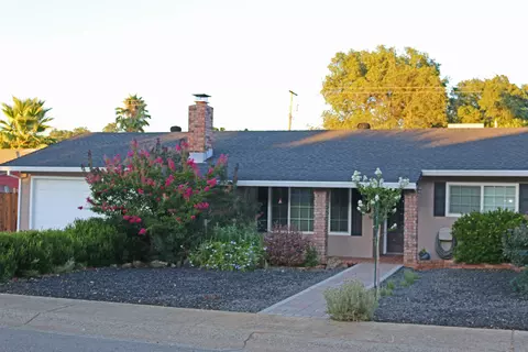 3307 Alexander Dr, Redding, CA 96002 photo 1