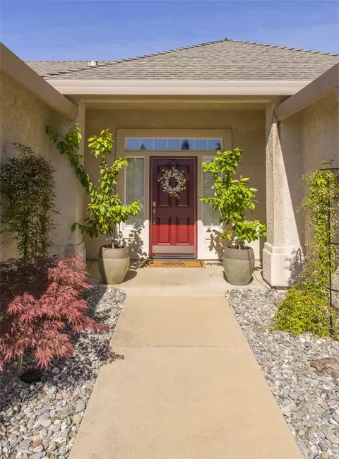 664 Casa Buena St, Redding, CA 96003 photo 8