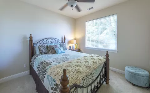664 Casa Buena St, Redding, CA 96003 photo 6