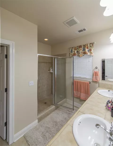 664 Casa Buena St, Redding, CA 96003 photo 13
