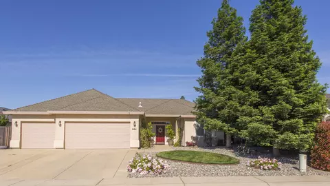 664 Casa Buena St, Redding, CA 96003 photo 10