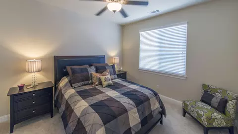 664 Casa Buena St, Redding, CA 96003 photo 5