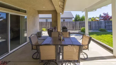 664 Casa Buena St, Redding, CA 96003 photo 17