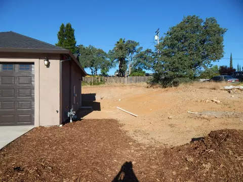 1238 Lombard Trl, Redding, CA 96001 photo 2
