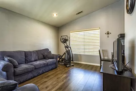 4085 Bowyer Blvd, Redding, CA 96002 photo 3