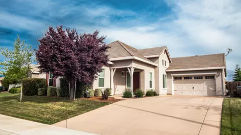 4458 Chinook Dr, Redding, CA 96002 photo 2