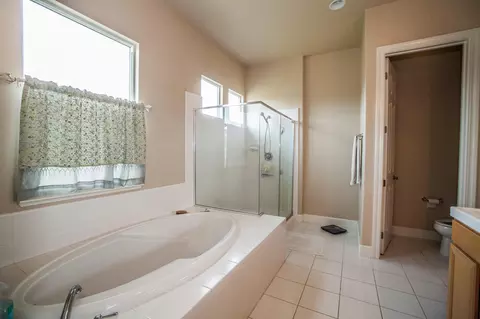 4458 Chinook Dr, Redding, CA 96002 photo 24