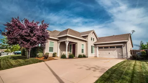 4458 Chinook Dr, Redding, CA 96002 photo 3