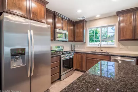 1691 Edgewood Dr, Redding, CA 96003 photo 8