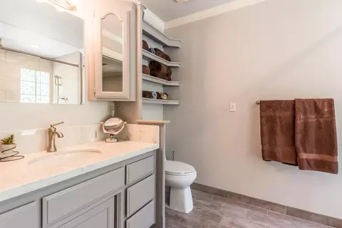 4810 Saratoga Dr, Redding, CA 96002 photo 19