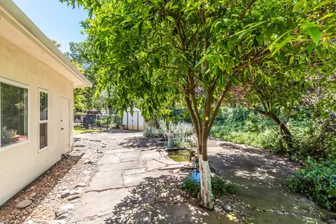 4810 Saratoga Dr, Redding, CA 96002 photo 30