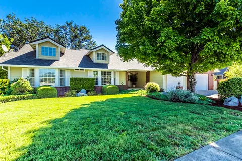 1817 Crosby Ln, Redding, CA 96003 photo 15
