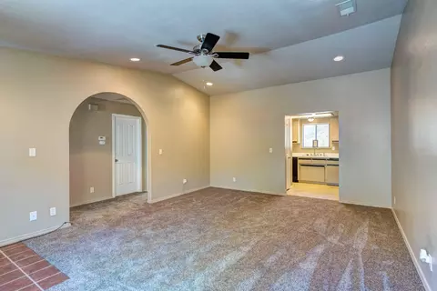 671 Cream Bush Way, Redding, CA 96003 photo 2