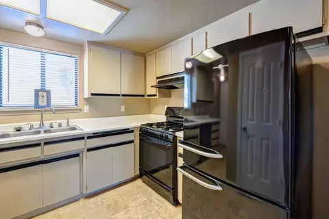 671 Cream Bush Way, Redding, CA 96003 photo 4