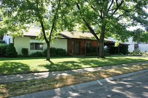 2029 Canal Dr, Redding, CA 96001 photo 1