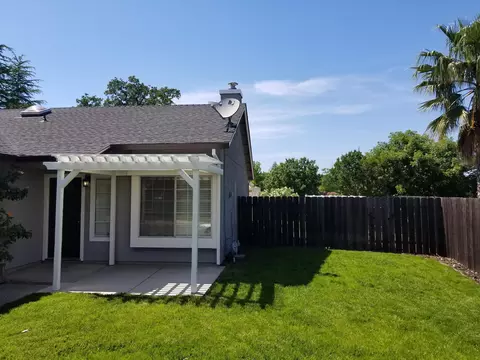 540 Hanland Ct, Redding, CA 96003 photo 4