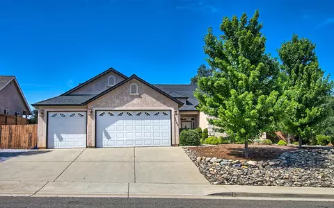 2102 Tarmac Rd, Redding, CA 96003 photo 3