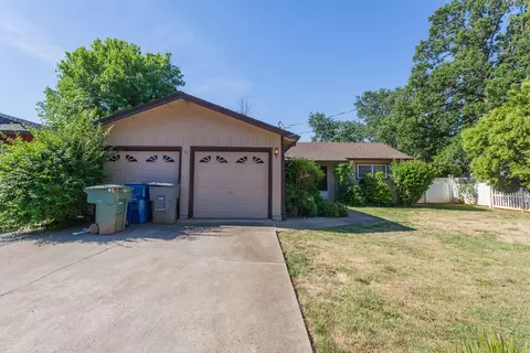 1789 Manchester Dr, Redding, CA 96002 photo 1