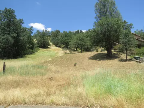 3392 Harlan Dr, Redding, CA 96003 photo 3
