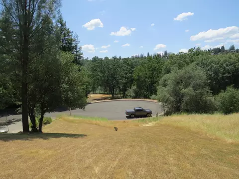 3392 Harlan Dr, Redding, CA 96003 photo 4