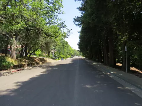 3392 Harlan Dr, Redding, CA 96003 photo 9