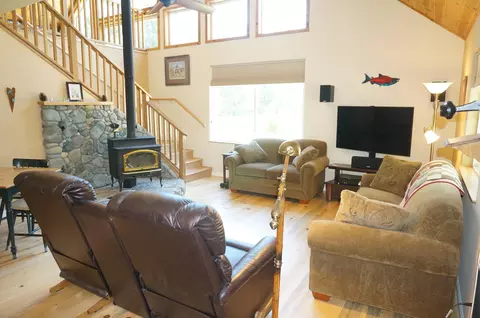 1011 Mann Rd, Coffee Creek, CA 96091 photo 5