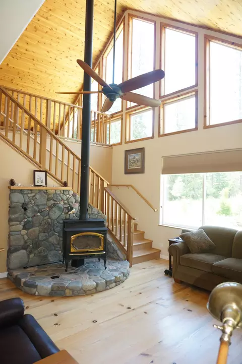 1011 Mann Rd, Coffee Creek, CA 96091 photo 11
