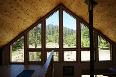 1011 Mann Rd, Coffee Creek, CA 96091 photo 3