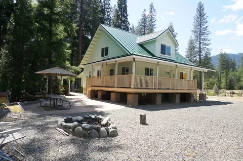 1011 Mann Rd, Coffee Creek, CA 96091 photo 32