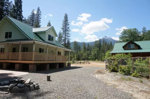 1011 Mann Rd, Coffee Creek, CA 96091 photo 31