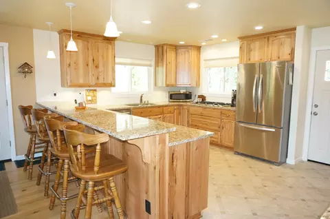 1011 Mann Rd, Coffee Creek, CA 96091 photo 4