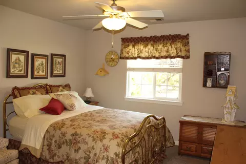 4630 Columbine Dr, Redding, CA 96002 photo 15