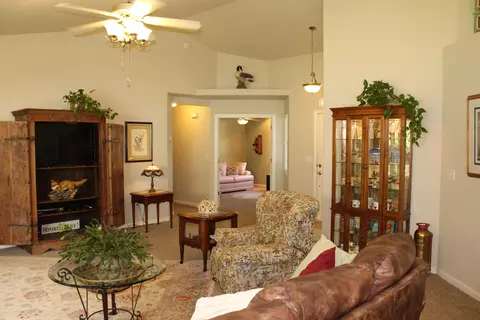 4630 Columbine Dr, Redding, CA 96002 photo 6