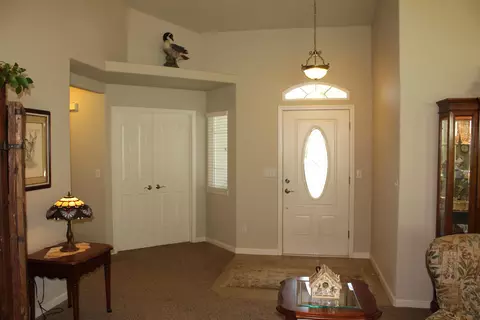 4630 Columbine Dr, Redding, CA 96002 photo 3