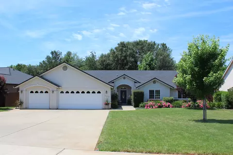 4630 Columbine Dr, Redding, CA 96002 photo 1