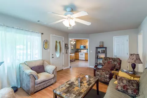 1576 Santa Fe Ave, Redding, CA 96003 photo 8