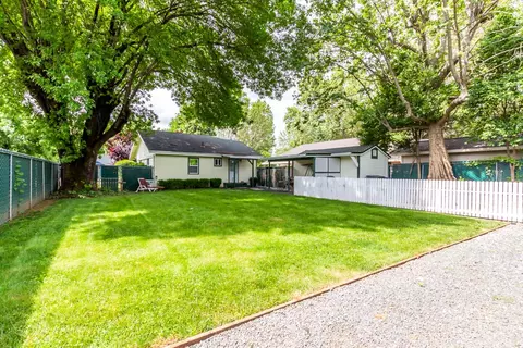 1576 Santa Fe Ave, Redding, CA 96003 photo 19