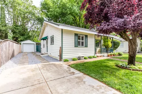 1576 Santa Fe Ave, Redding, CA 96003 photo 3