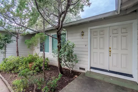 672 Terrace Dr, Redding, CA 96002 photo 3