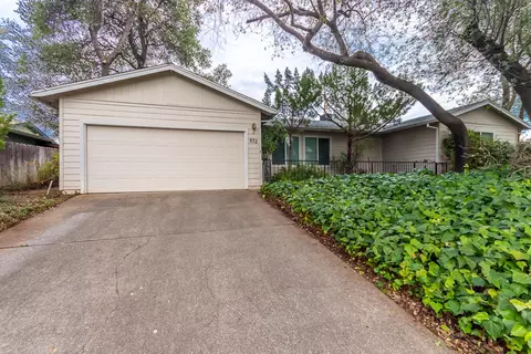672 Terrace Dr, Redding, CA 96002 photo 2