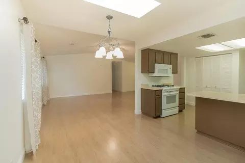 251 Ashley Ct, Redding, CA 96001 photo 7