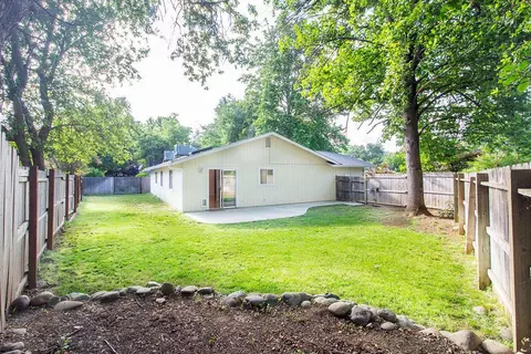 251 Ashley Ct, Redding, CA 96001 photo 15
