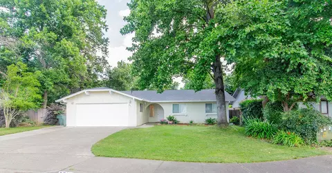 251 Ashley Ct, Redding, CA 96001 photo 1