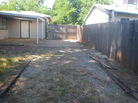 2139 Neptune, Redding, CA 96002 photo 9