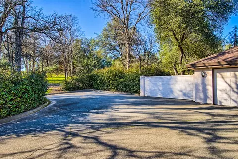 15850 Texas Springs Rd, Redding, CA 96001 photo 29