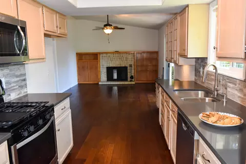 2515 Howard Dr, Redding, CA 96001 photo 8