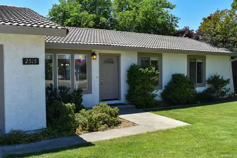 2515 Howard Dr, Redding, CA 96001 photo 2