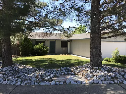1379 Bobwhite Way, Redding, CA 96003 photo 1